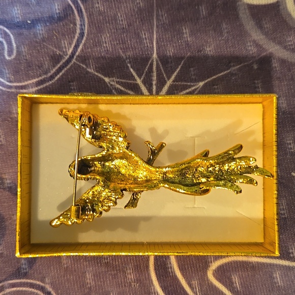 Bird Brooch - Picture 2 of 3